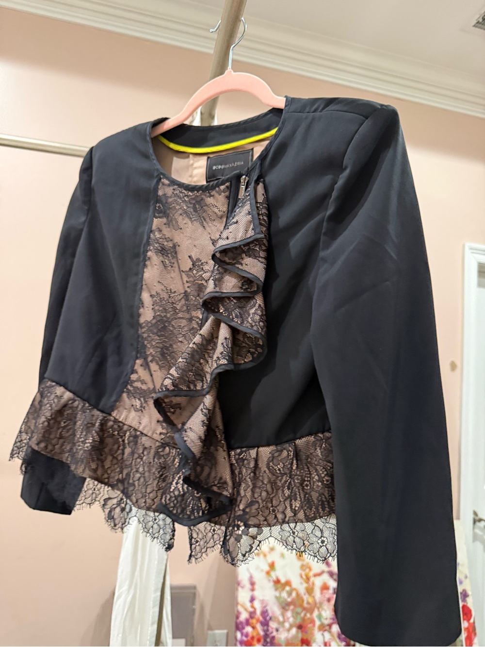 BcbgMaxaria Cassidel  Black Lace-Trim Cropped Jacket